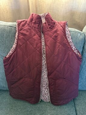 miami Quilted Reversible Vest in Burgundy with Pink Sherpa